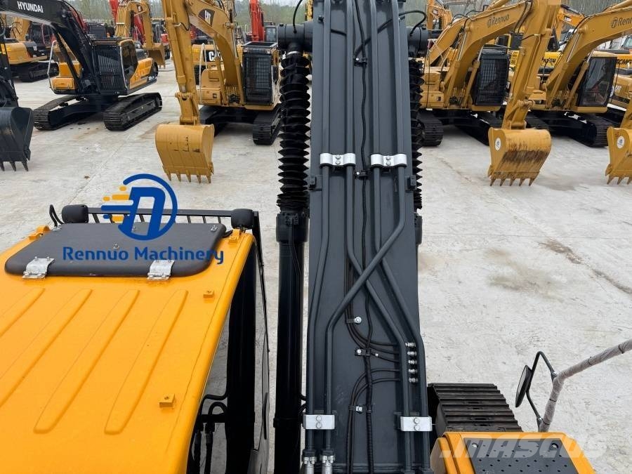 Hyundai R305LC-9T Гусеничні екскаватори