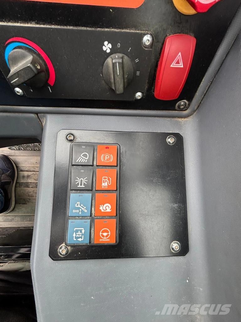 Bobcat T36.120 農業用伸縮臂裝載機