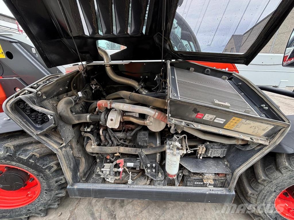Bobcat T36.120 農業用伸縮臂裝載機