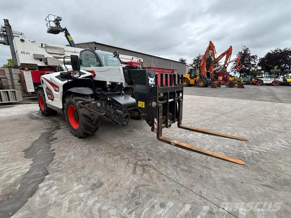 Bobcat T36.120 農業用伸縮臂裝載機
