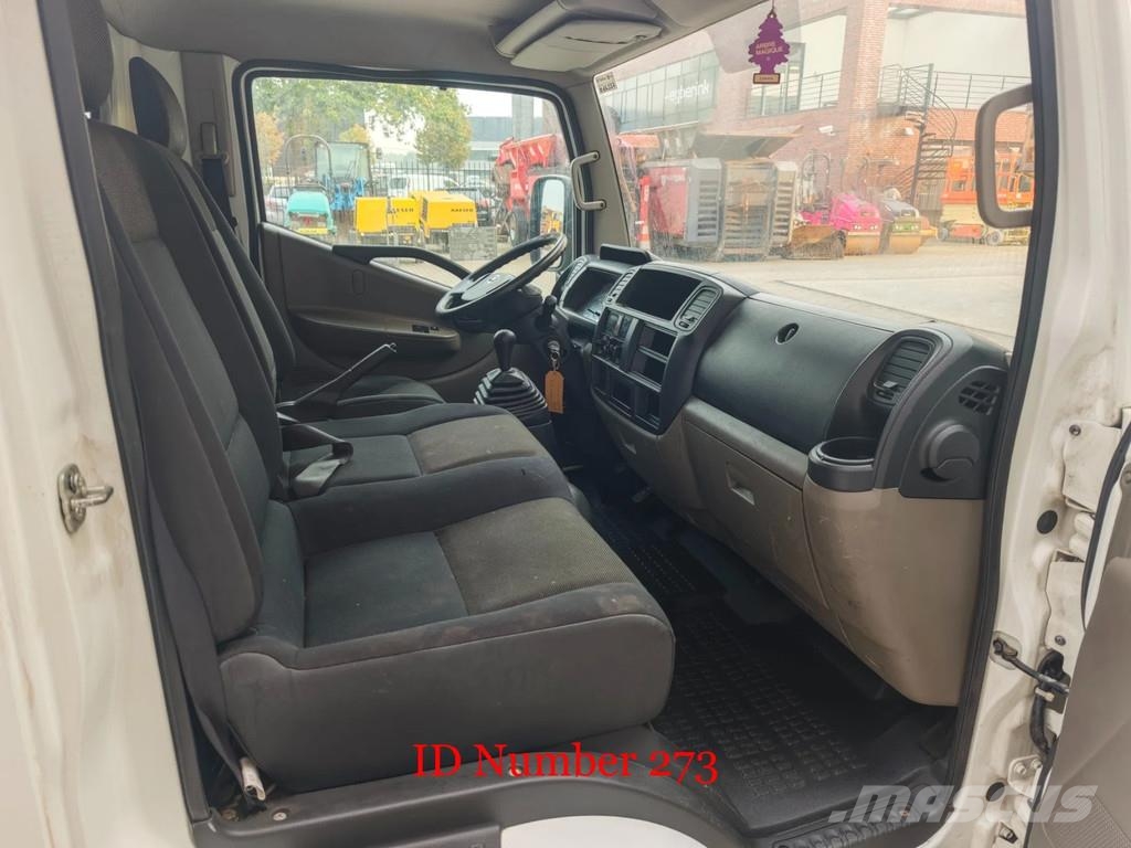 Nissan Cabstar 35.13 NT400 Multitel MX 250 Auto korvtõstukid