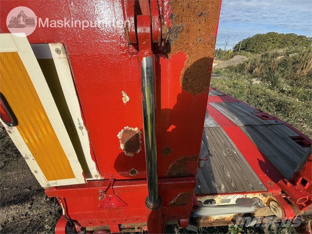 Goldhofer Tu-L 3-24/80 Низькорамні причепи