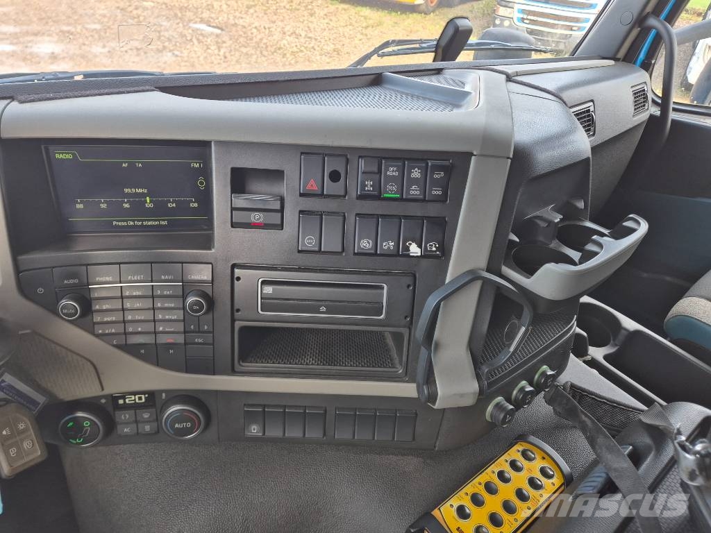 Volvo FM 500 8x4/4 // HIAB 244 EP-5 HIPRO // 3 way tip 크레인 트럭