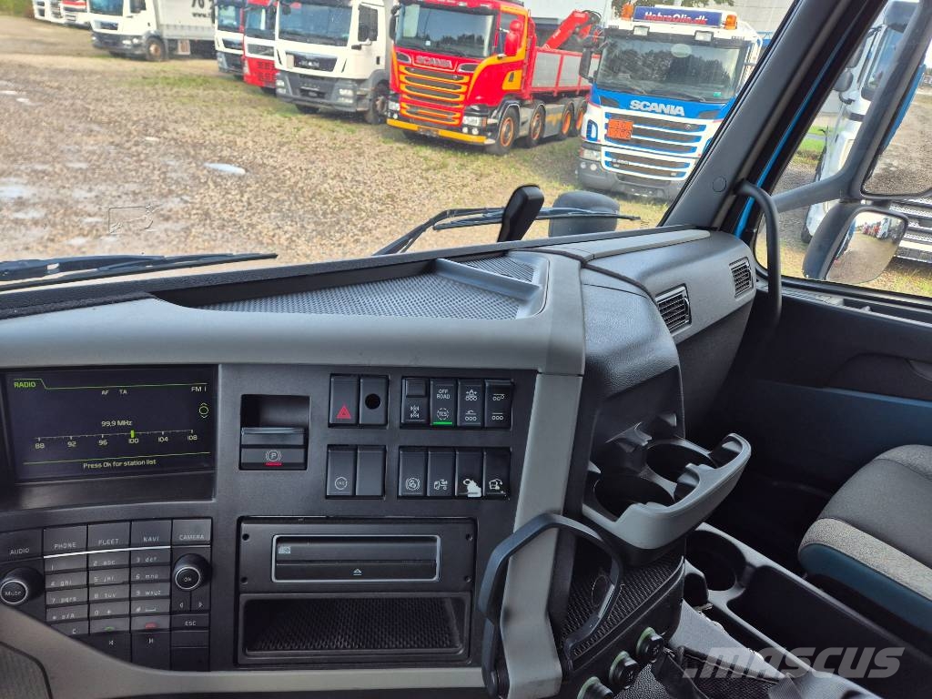 Volvo FM 500 8x4/4 // HIAB 244 EP-5 HIPRO // 3 way tip 크레인 트럭