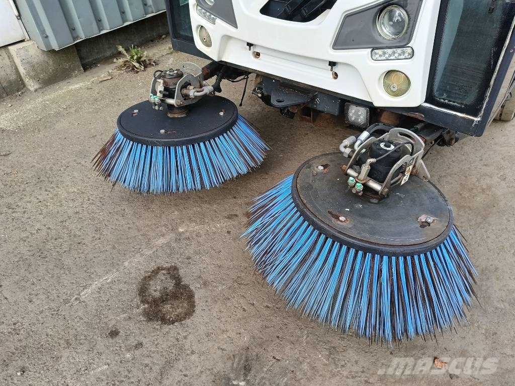 Bucher CityCat 2020 XL C202 sweeper veegmachine bezem vac Kehrer
