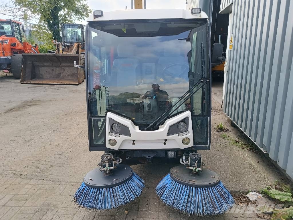 Bucher CityCat 2020 XL C202 sweeper veegmachine bezem vac Kehrer
