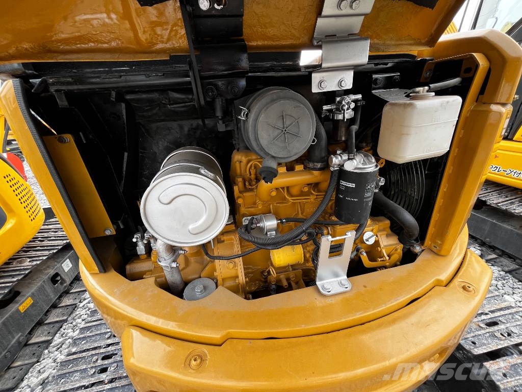 CAT 304 CR Mini kotrók < 7t