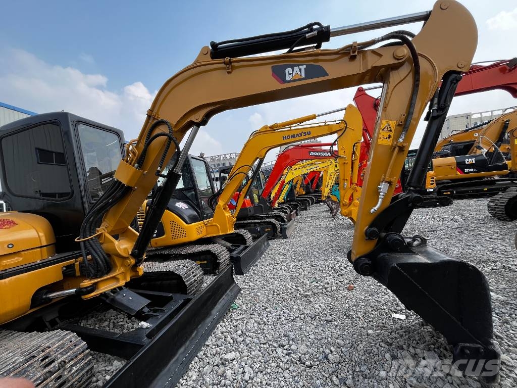 CAT 304 CR Mini kotrók < 7t