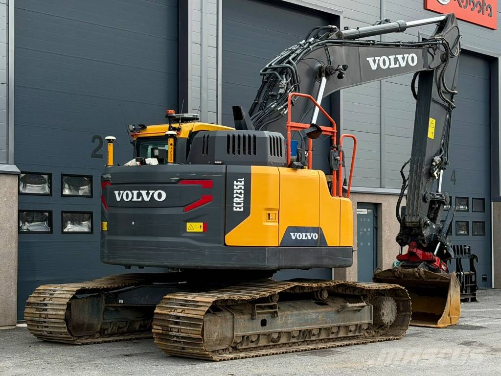 Volvo ECR 235 EL / Novatron 3D / Rasvari / PA-Lämmitin / Roomikekskavaatorid