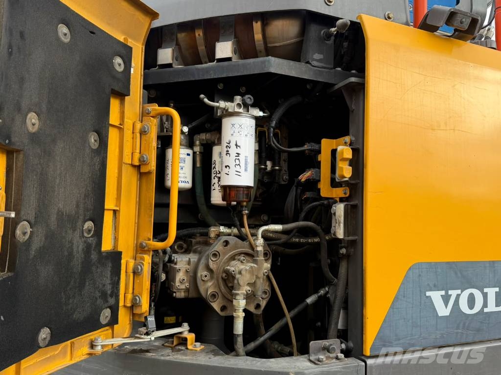 Volvo ECR 235 EL / Novatron 3D / Rasvari / PA-Lämmitin / Roomikekskavaatorid