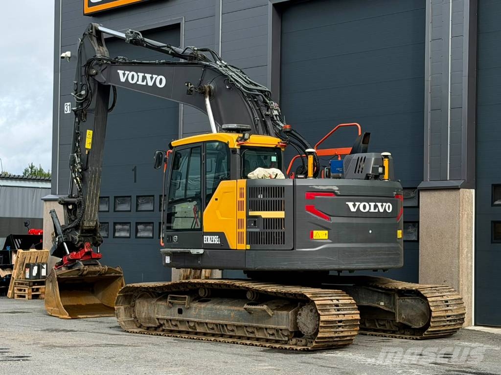 Volvo ECR 235 EL / Novatron 3D / Rasvari / PA-Lämmitin / Roomikekskavaatorid