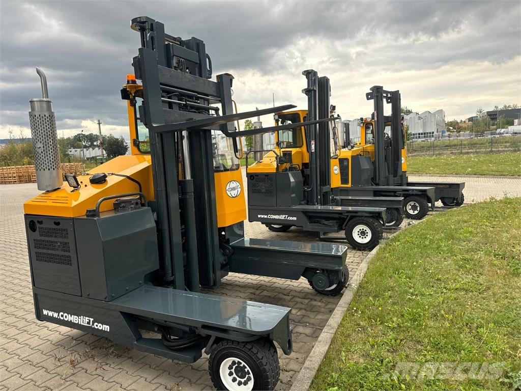 Combilift C4000 // Diesel // 2008 year // Only 6262 hours 4방향 리치트럭
