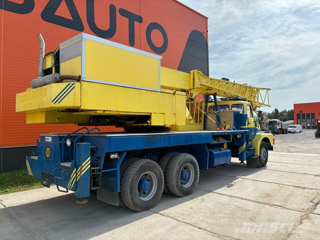 Volvo N 10 6x4 BJÖRNKRANAR C 1601 / 20 TON / BOOM 26,2 + 其他升降機械