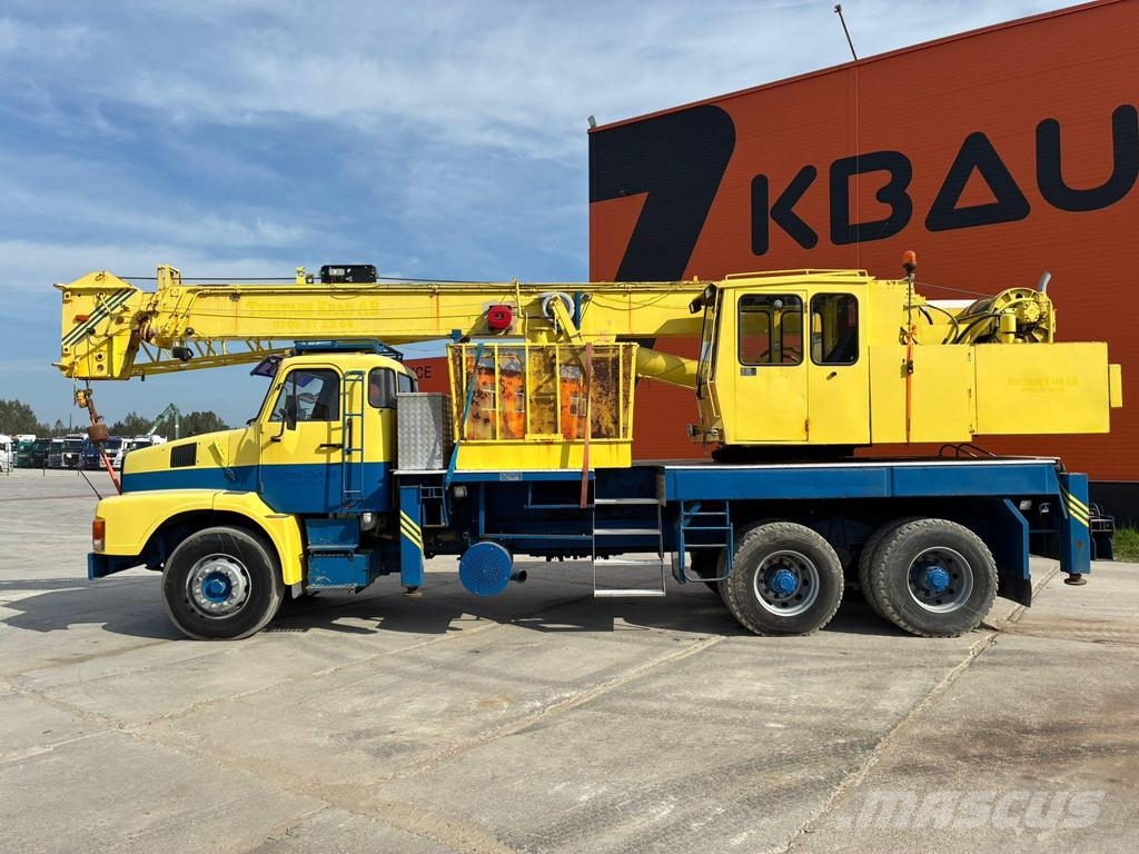Volvo N 10 6x4 BJÖRNKRANAR C 1601 / 20 TON / BOOM 26,2 + 其他升降機械