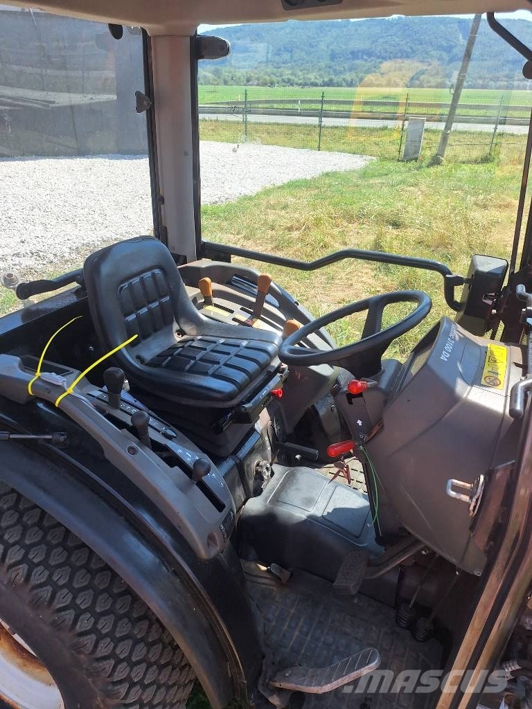 Yanmar Hakotrac 3100 DA جرارات ثنائية العجلات