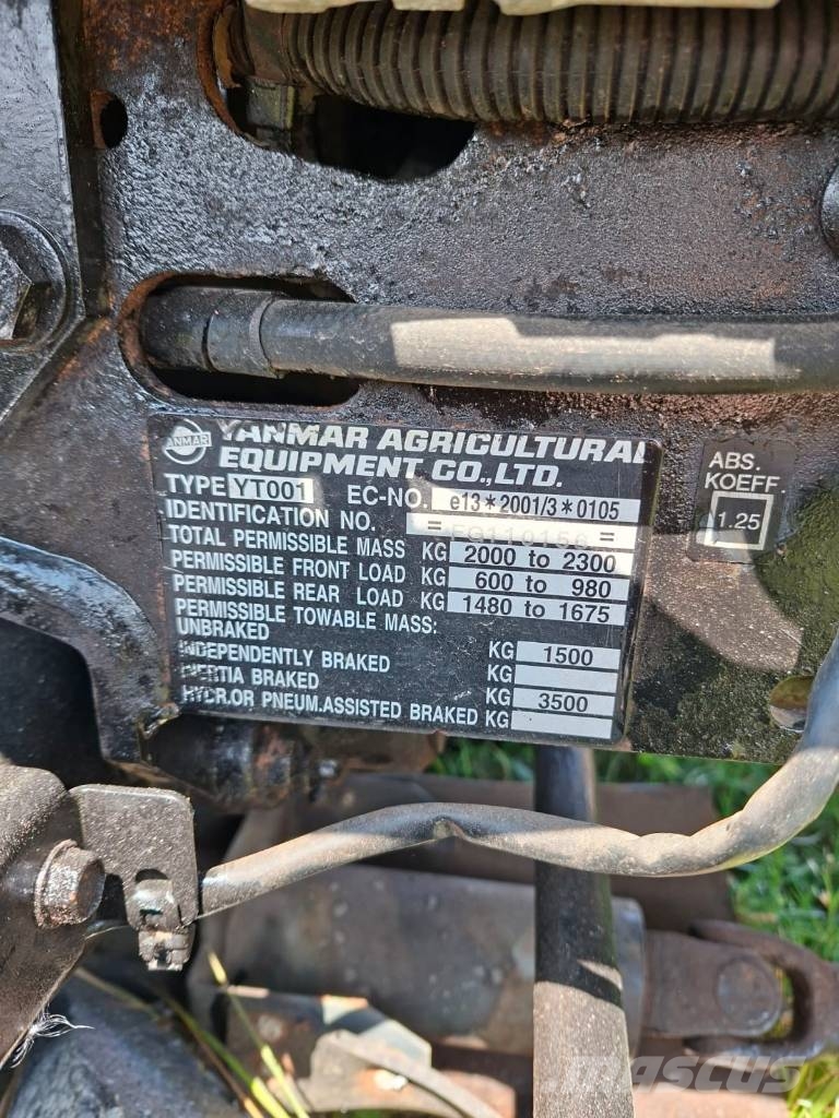 Yanmar Hakotrac 3100 DA جرارات ثنائية العجلات