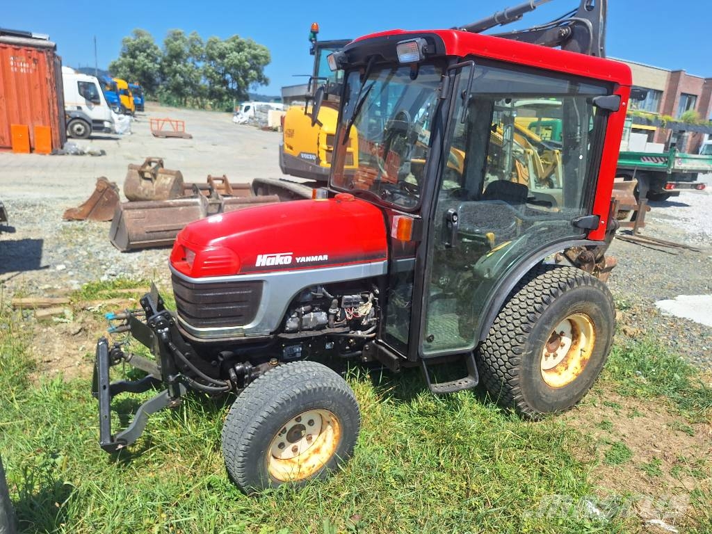 Yanmar Hakotrac 3100 DA جرارات ثنائية العجلات
