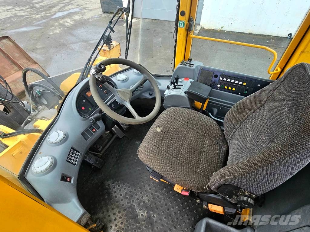 Volvo L 220 E Rataslaadurid
