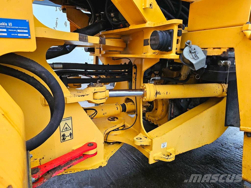 Volvo L 220 E Rataslaadurid