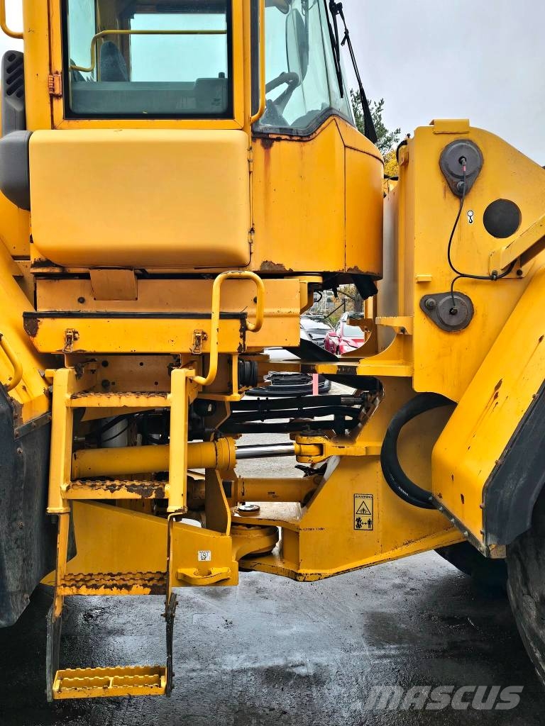 Volvo L 220 E Rataslaadurid