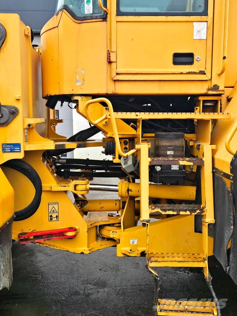 Volvo L 220 E Rataslaadurid