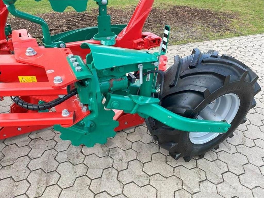 Kverneland 3300S-100 VARIO 5 SCHAR コンベンショナルプラウ