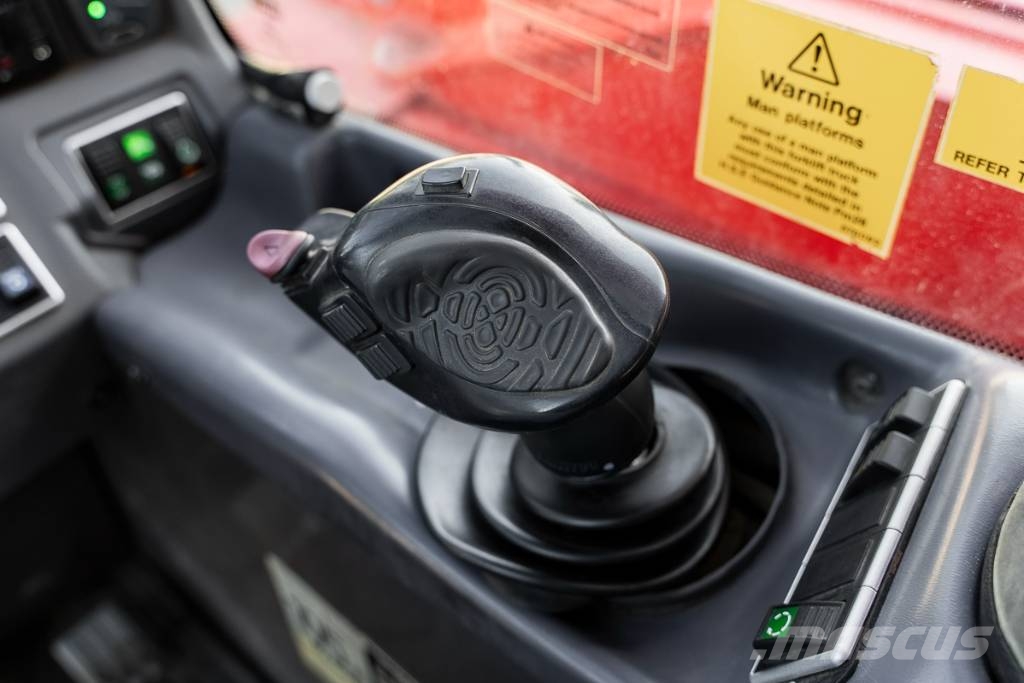 Manitou MHT 780 مناولات متداخلة