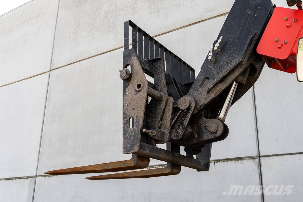 Manitou MHT 780 مناولات متداخلة
