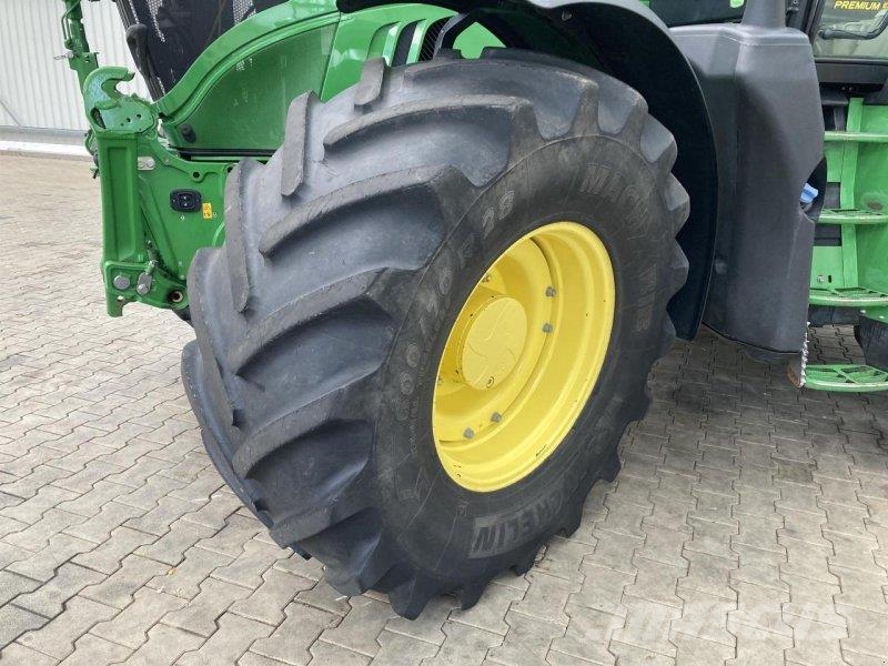 John Deere 6215R Tratores Agrícolas usados