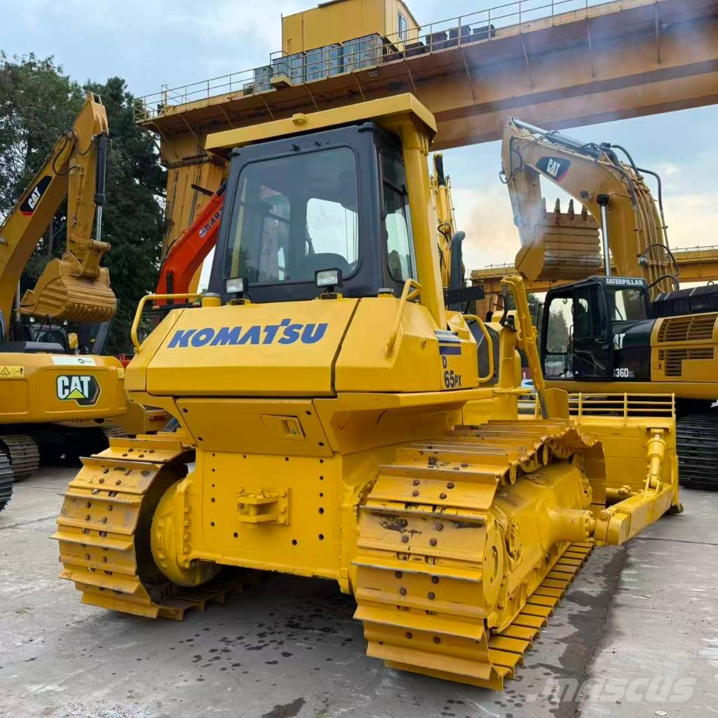 Komatsu D 65 PX-12 ブルドーザー