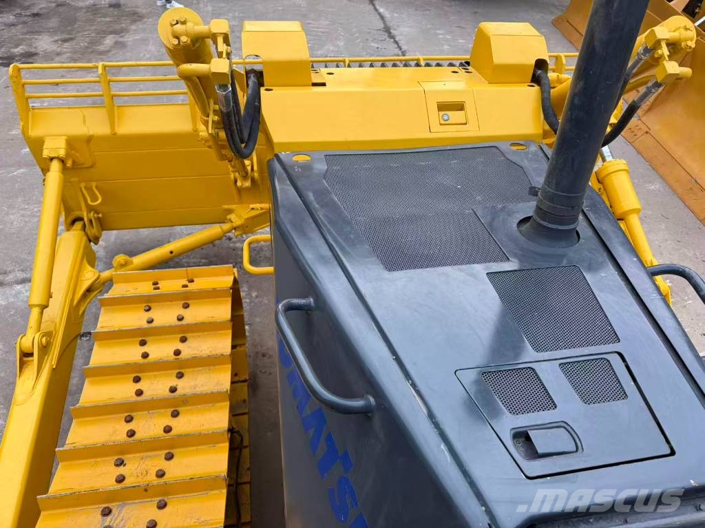Komatsu D 65 PX-12 ブルドーザー