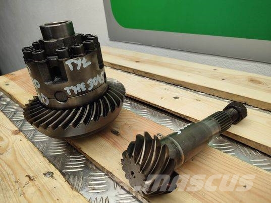 John Deere 3400 (36x13)(ZP4475306394) rear differential Transmission