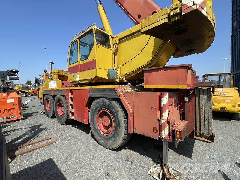 Liebherr LTM 1050 / 1 Grúas autopropulsadas
