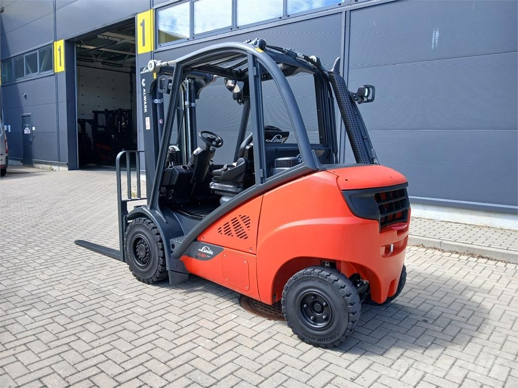 Linde H30D Дизельні навантажувачі
