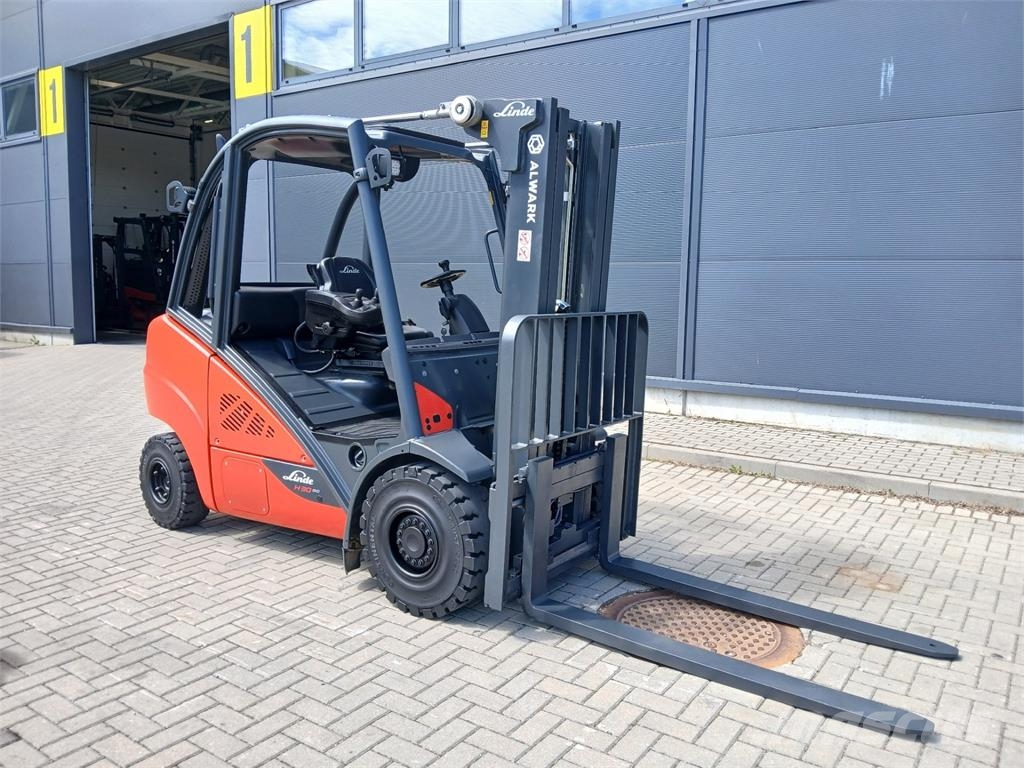 Linde H30D Дизельні навантажувачі