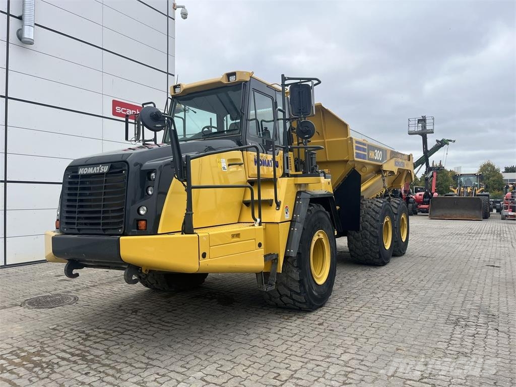 Komatsu HM300-5EO عربات نقل قلابة للمواقع