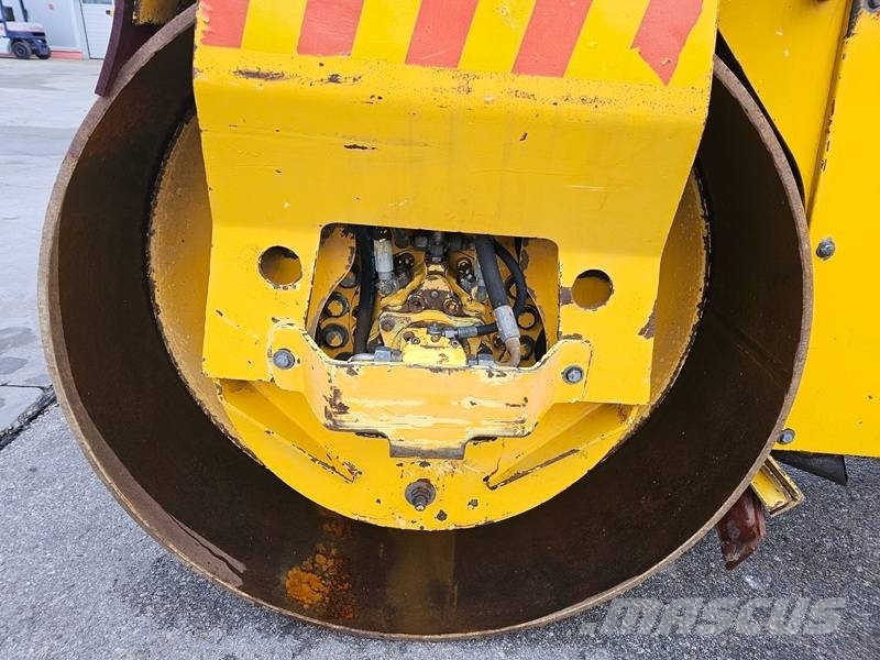 Bomag BW 154 AD Divvalču grunts veltņi