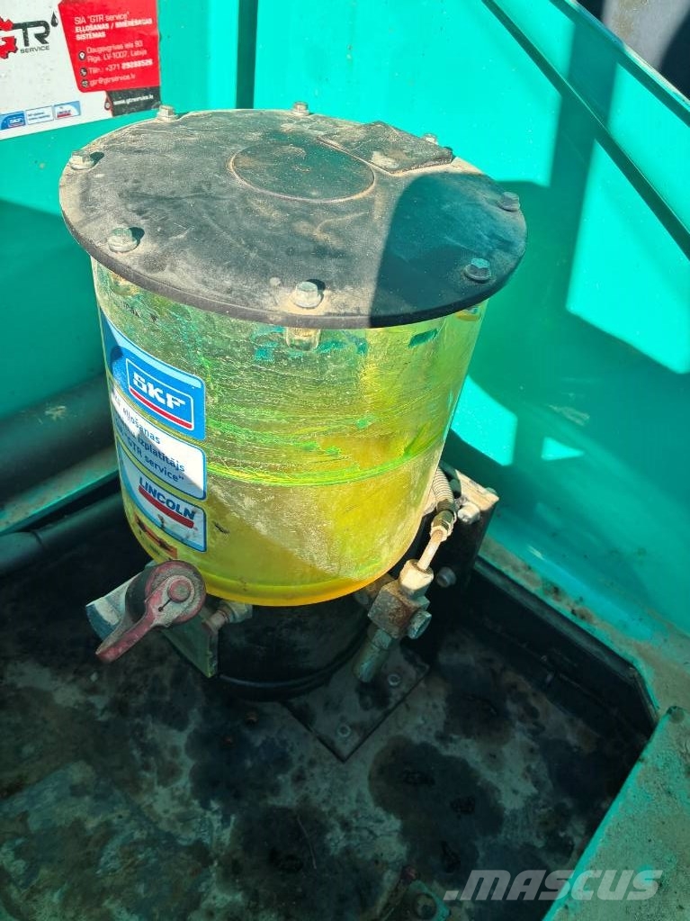 Kobelco SK210LC-11E Kāpurķēžu ekskavatori