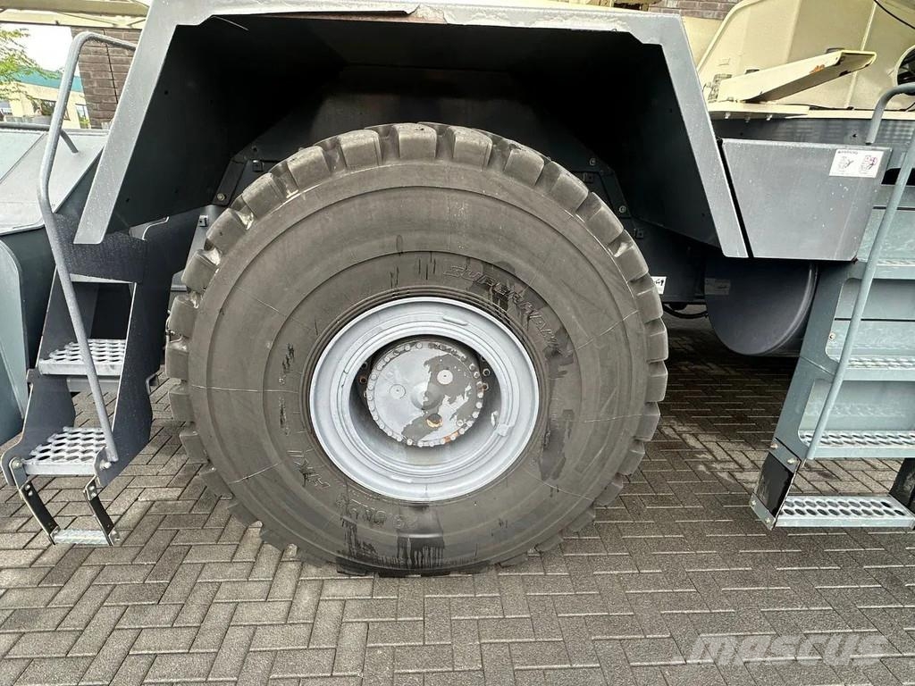 Terex RT110 QUADSTAR ROUGH TERRAIN CRANE + JIB + 2x LIER Gru per terreni difficili
