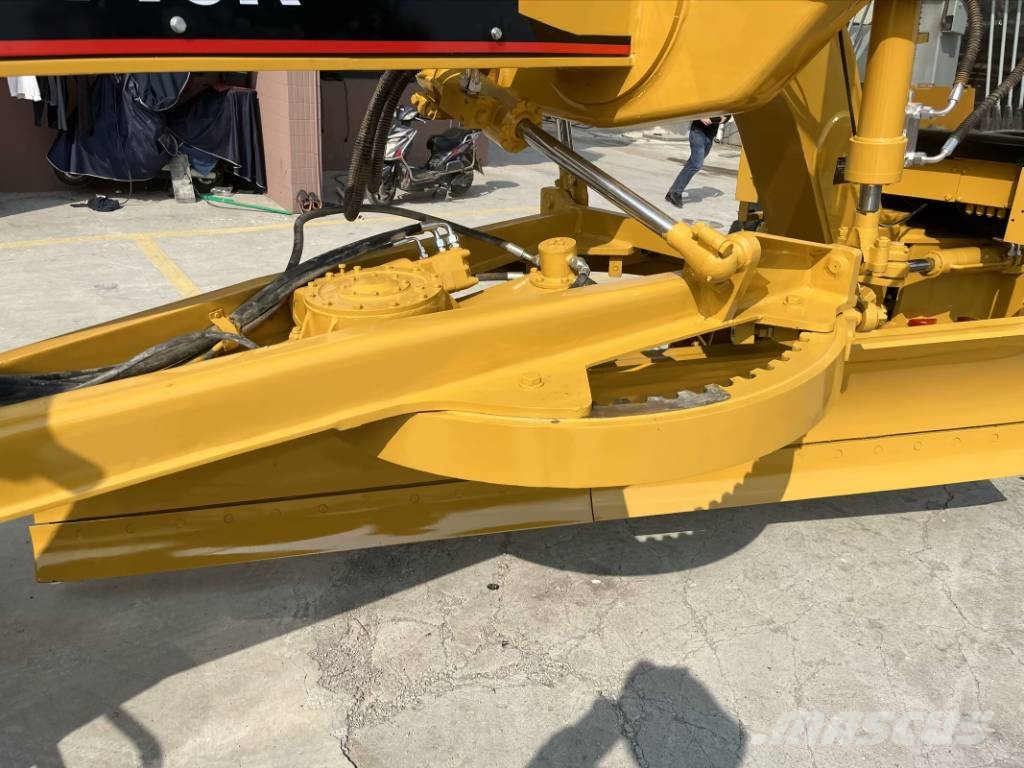 CAT 140 K the largest‑scale supplier Grejdery