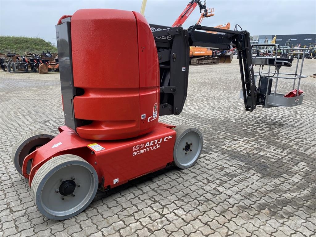 Manitou 120AETJ-COMPACT 3D Zglobne podizne platforme