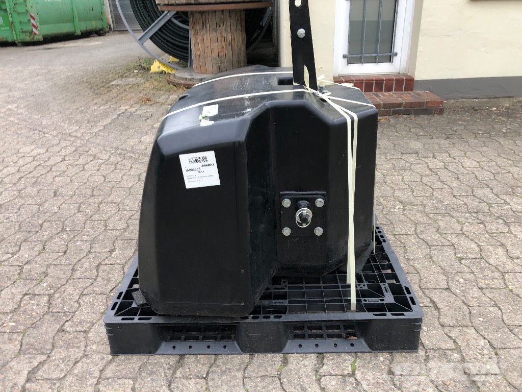 Iseki Iseki Heckgewicht 2000 kg * Kat. 2 Трактора