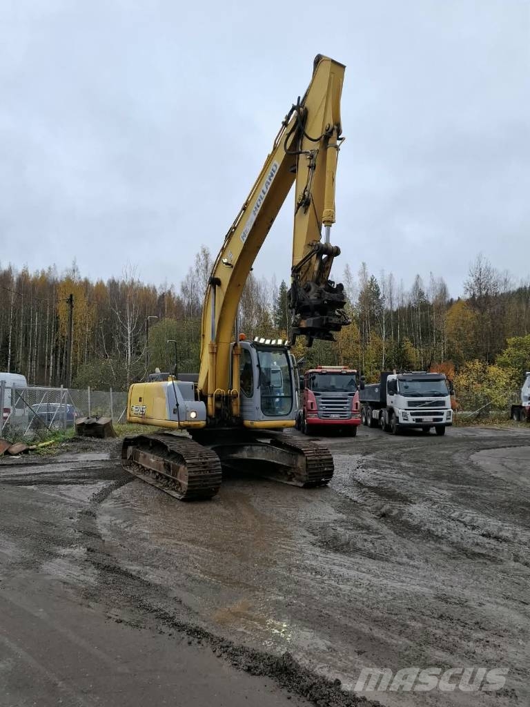 New Holland E 215 Raupenbagger