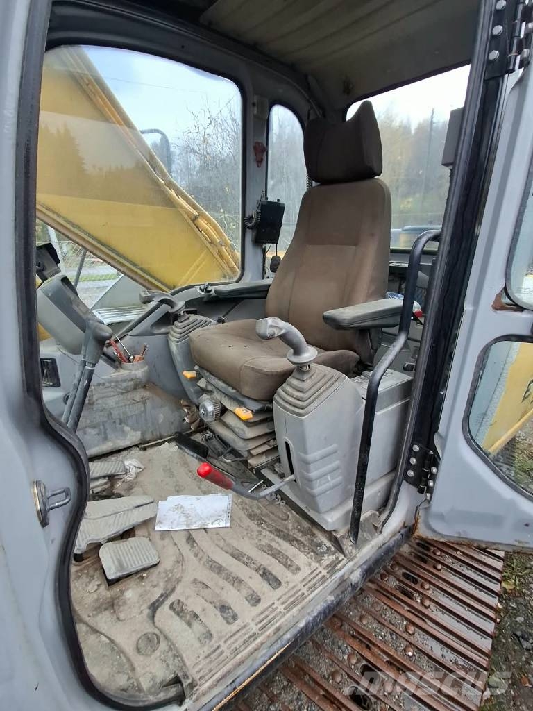 New Holland E 215 Raupenbagger
