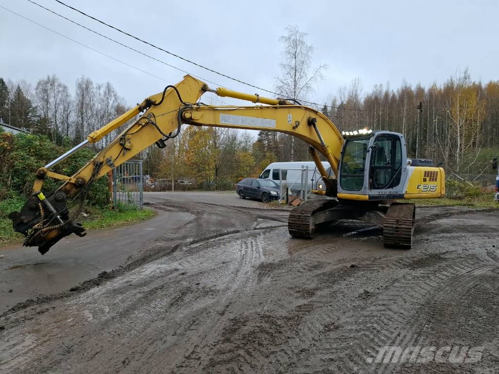 New Holland E 215 Raupenbagger