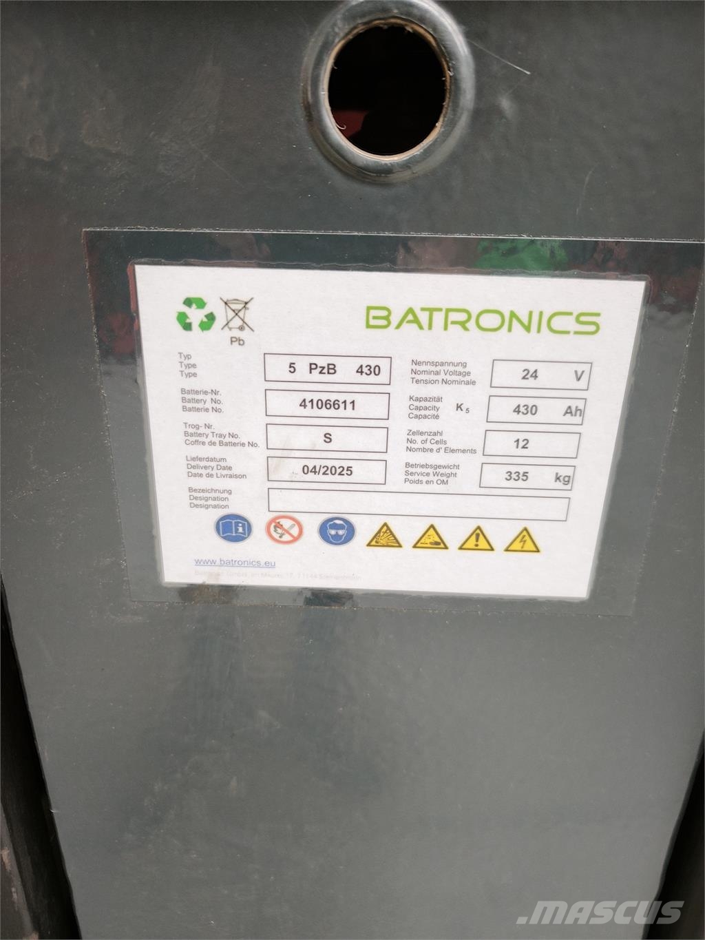 BT SPE 160 L 自走式スタッカー