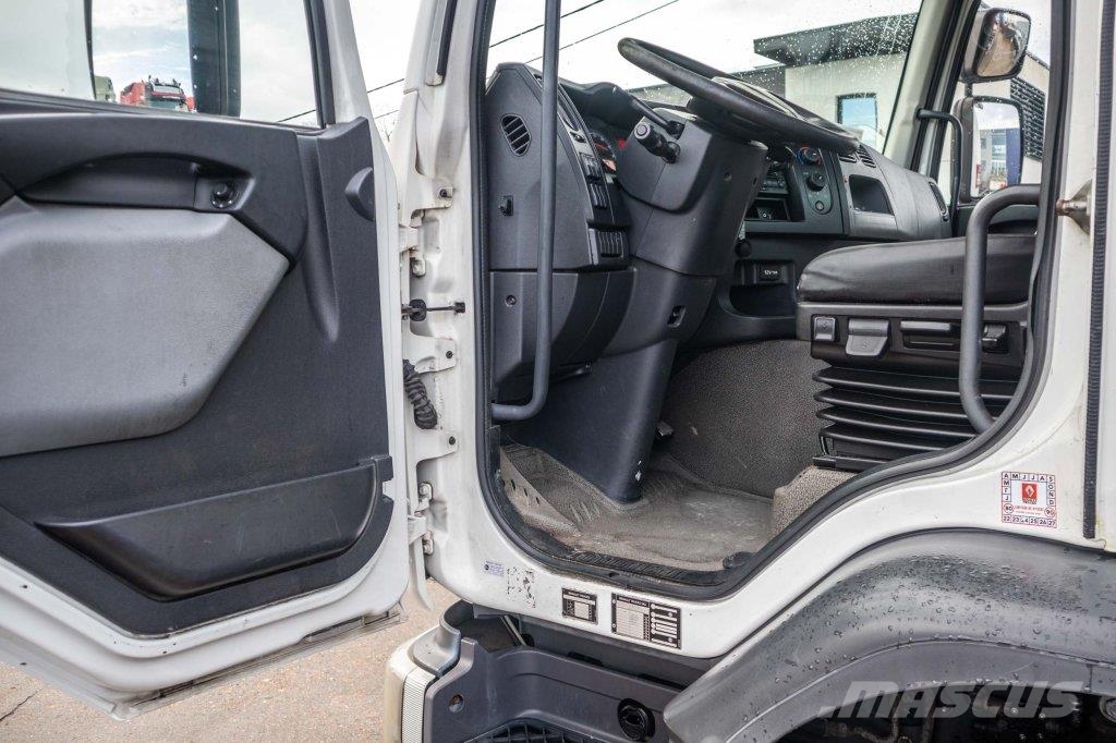 Renault D19 WIDE 320 DXI Camiones desmontables