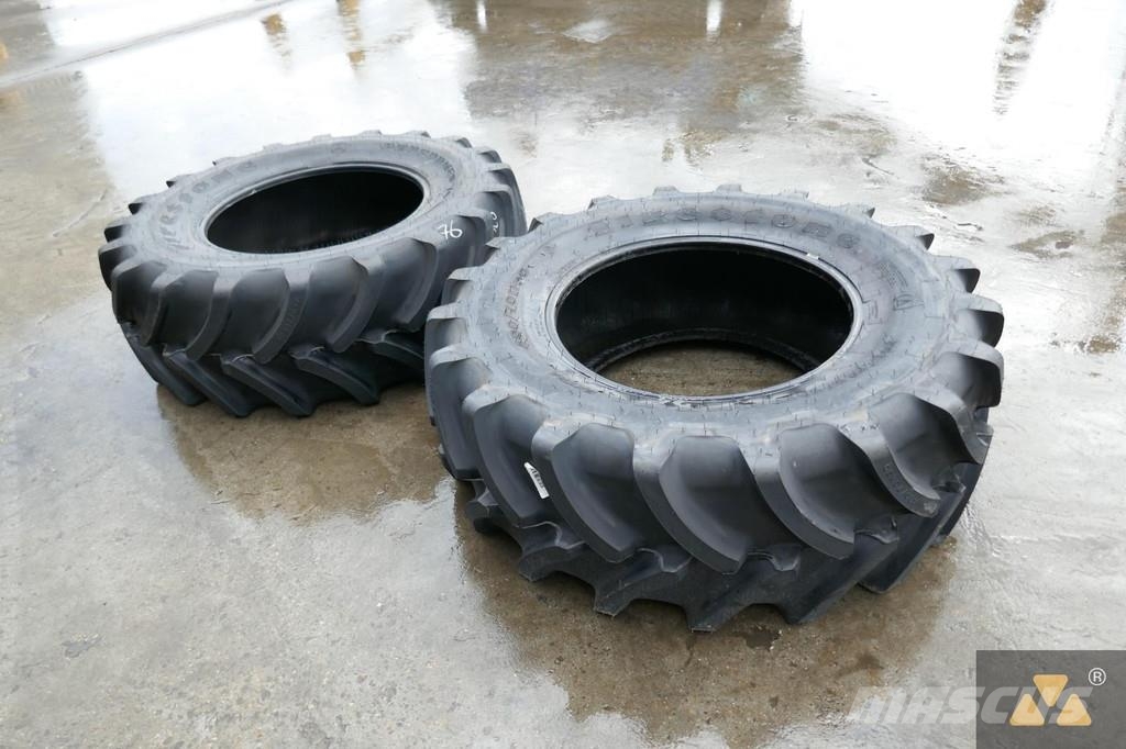 Firestone 480/70R30 Banden, wielen en velgen