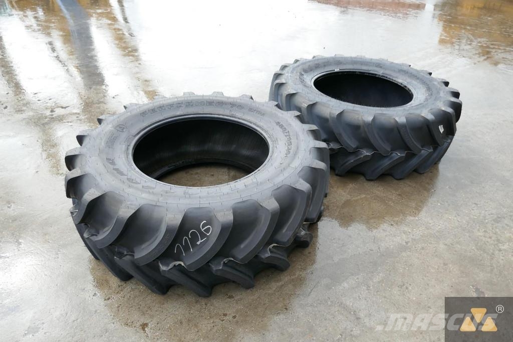 Firestone 480/70R30 Banden, wielen en velgen