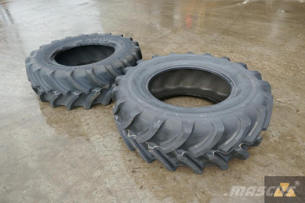 Firestone 480/70R30 Banden, wielen en velgen